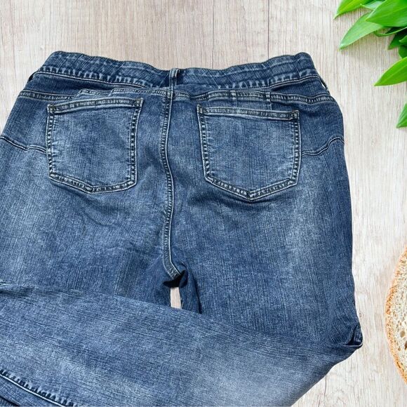 Torrid Womens Bombshell Skinny Jeans Size 18 SHORT Blue‎ Raw Hem Medium Wash - Picture 5 of 11